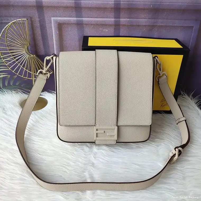 Affordable HOT Fendi Medium Baguette Leather Beige In Cuoio Messenger Romano 0616